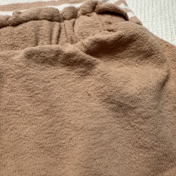 Easy Peasy Outfit - Picture 3 of 4